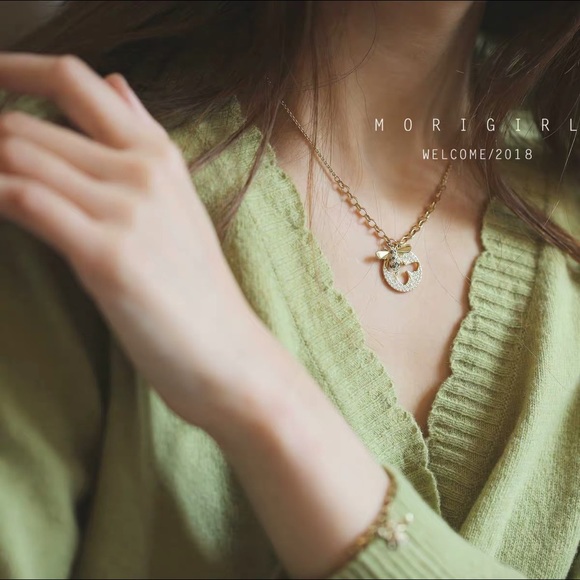 necklace - Picture 2 of 4